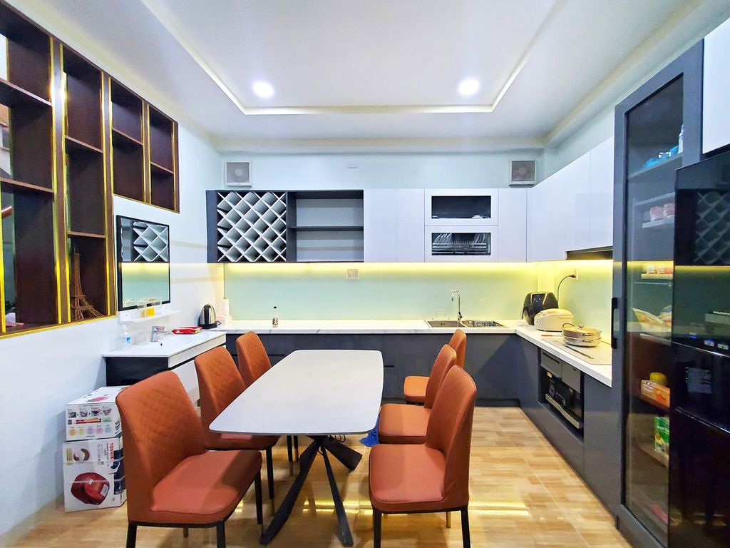 Phòng bếp, Phòng ăn - Nhà phố Nhơn Trạch (Đồng Nai) - Phong cách Modern  | Space T