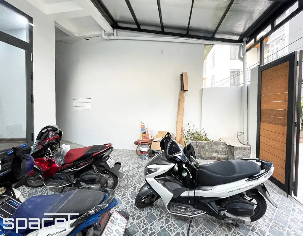 Sân để xe - Nhà phố 100m2 tại Biên Hòa Đồng Nai - Phong cách Modern | Space T