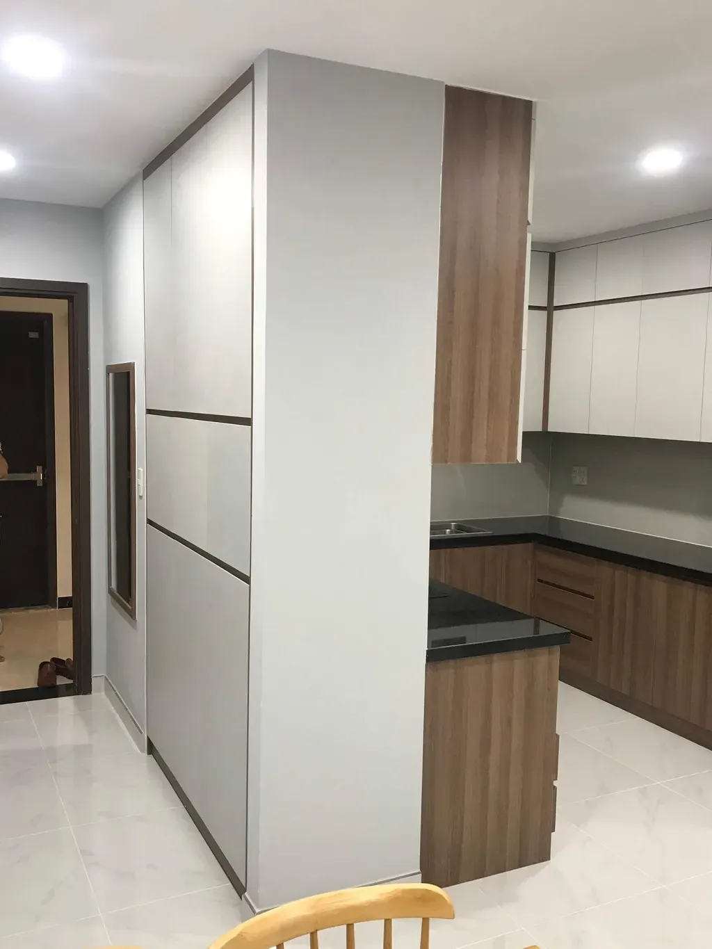 Phòng bếp, Lối vào - Căn Hộ Orchard Parkview Phú Nhuận - Phong cách Modern | Space T