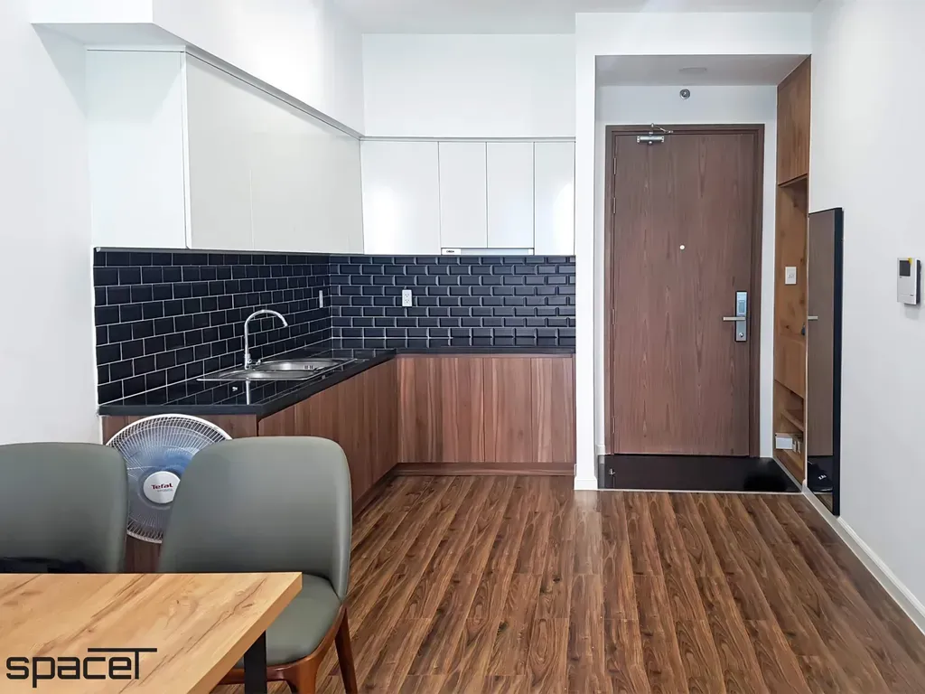 Phòng bếp, Lối vào - Căn hộ Mizuki Park Bình Chánh - Phong cách Modern | Space T