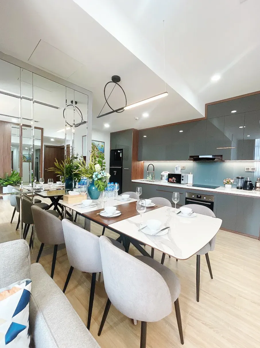 Phòng bếp, Phòng ăn - Căn hộ chung cư The One Sài Gòn - Phong cách Modern | Space T