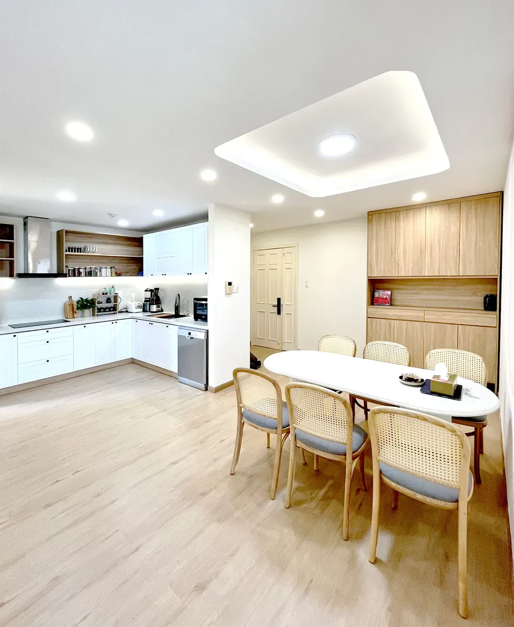 Phòng bếp, Phòng ăn - Nhà phố Đồng Nai - Phong cách Scandinavian + Modern | Space T