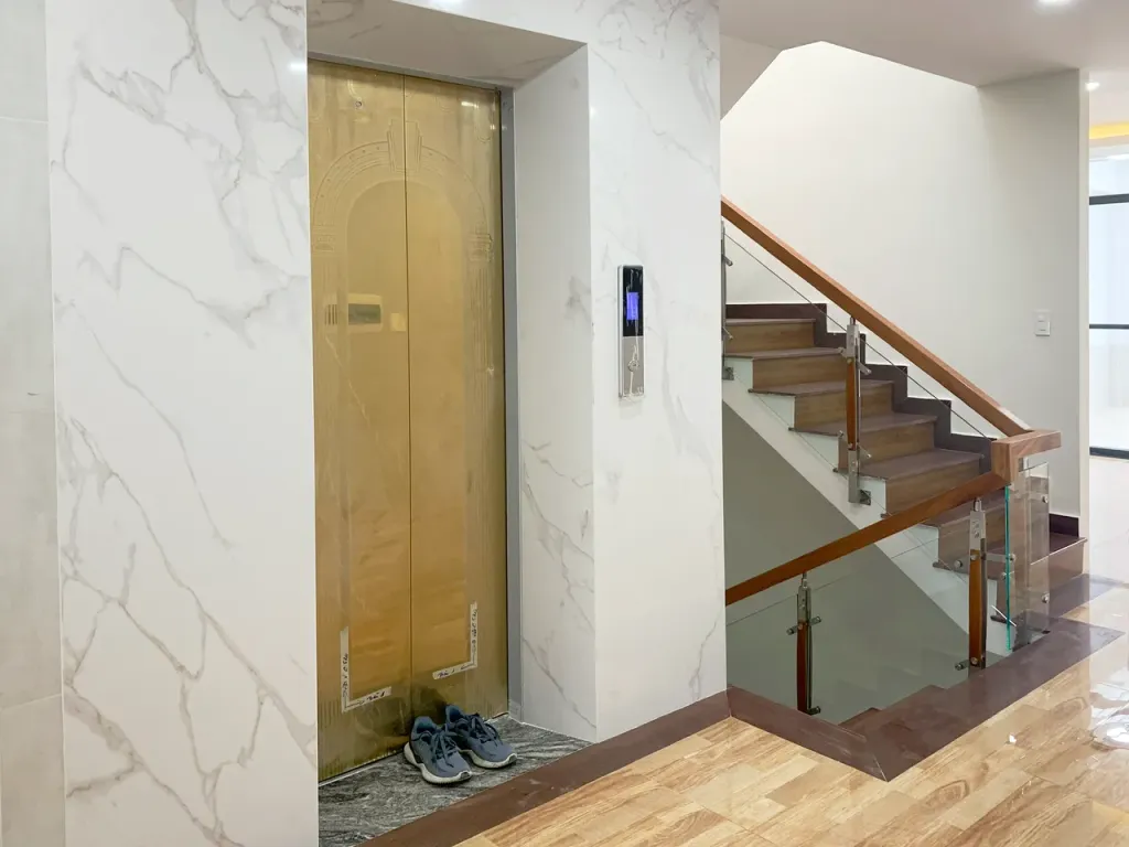 Cầu thang - Nhà liền kề KĐT Vạn Phúc - Phong cách Modern  | Space T