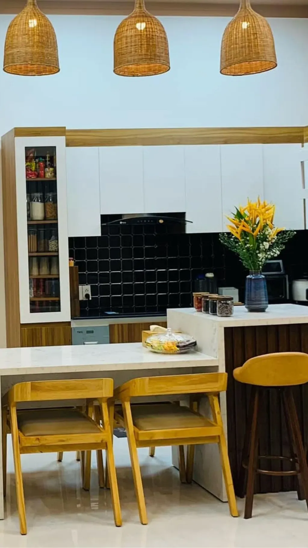 Phòng bếp, Phòng ăn - Tổ ấm “ngoài nông dân - trong thành thị” của vợ chồng mình | Space T