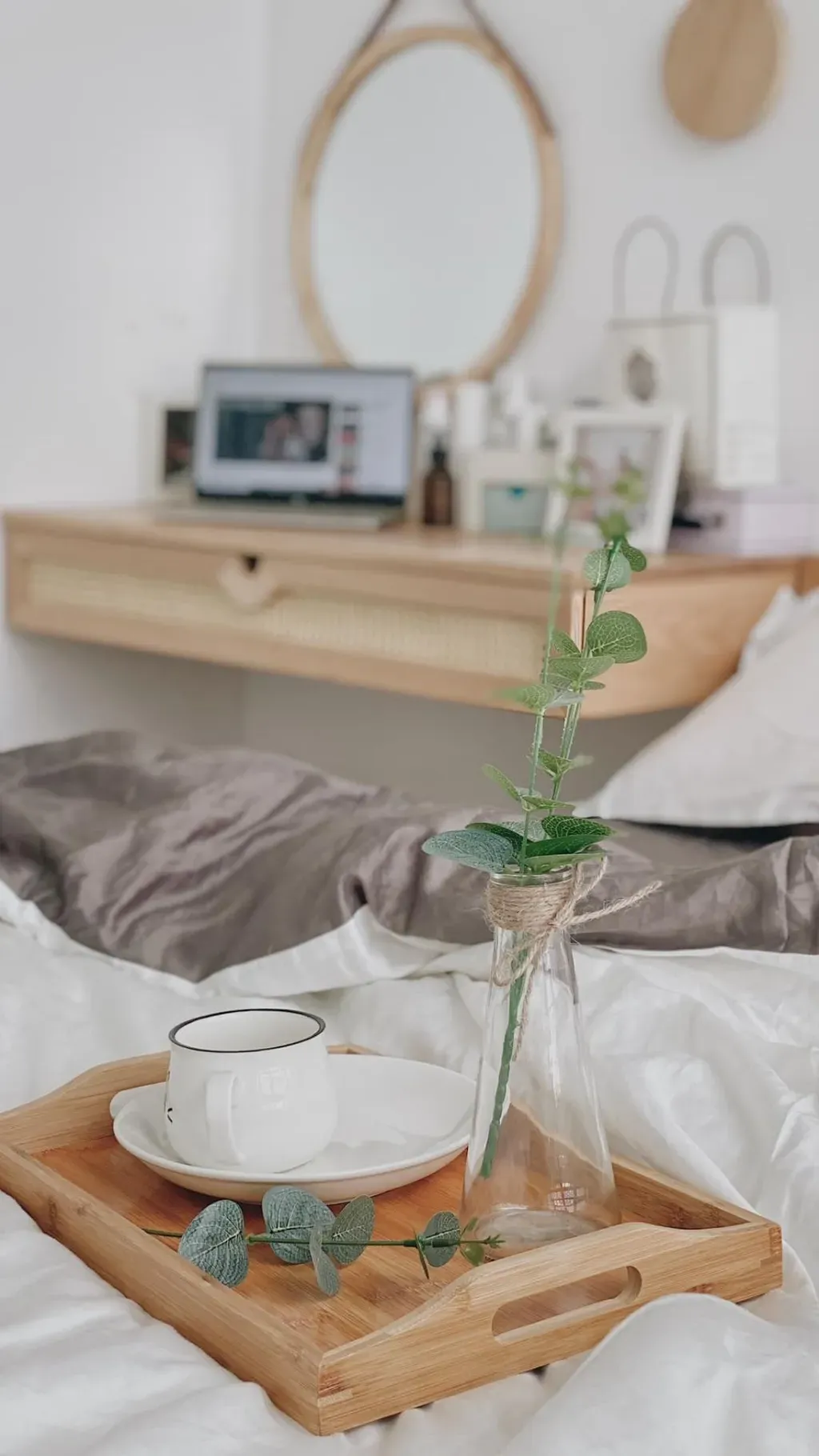 Phòng ngủ - Tự tay cải tạo nhà phố cũ nát với phong cách Bắc Âu kết hợp Bohemian  | Space T