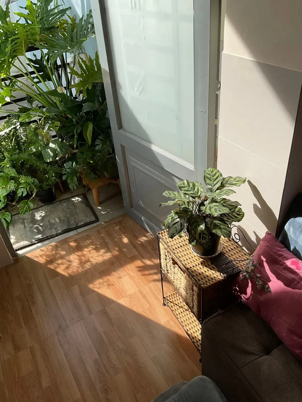 Lô gia - Tổ ấm chỉ 27m2 nhưng vẫn tươm tất, đủ công năng  | Space T