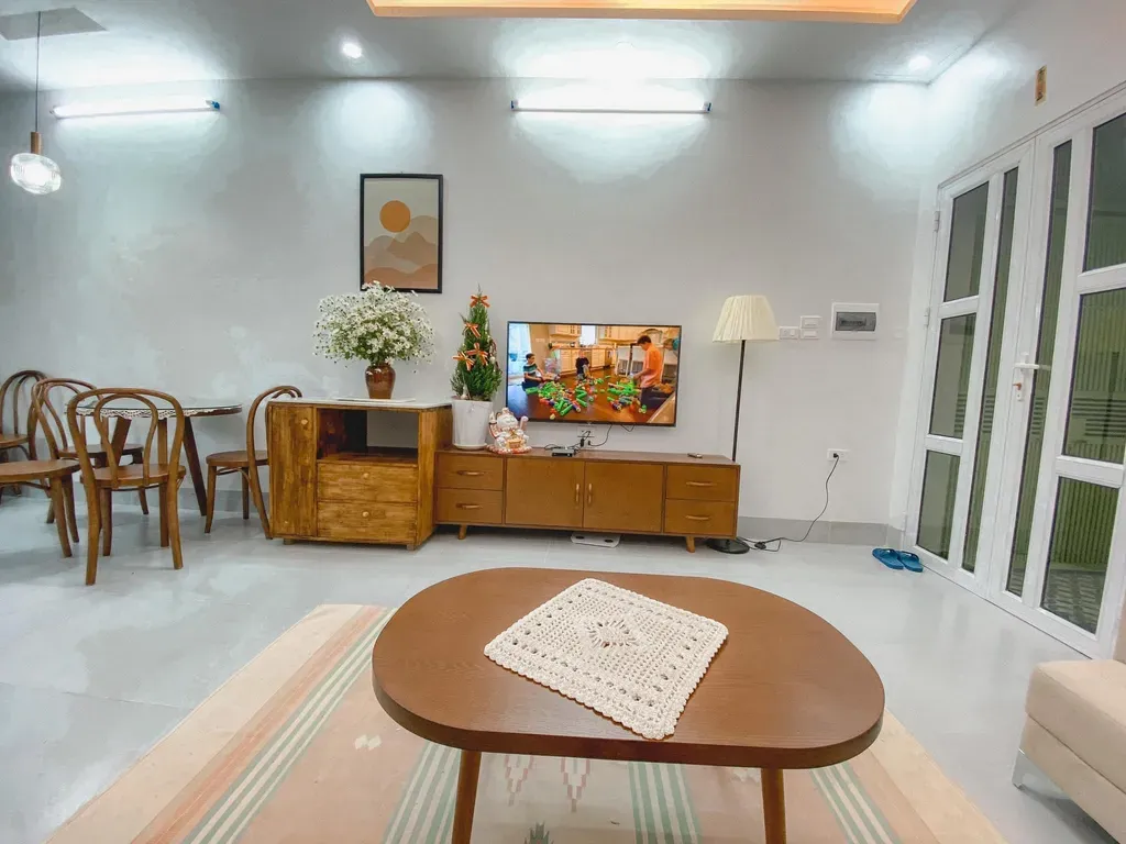 Phòng khách - Ngôi nhà của một tín đồ mê du lịch | Space T