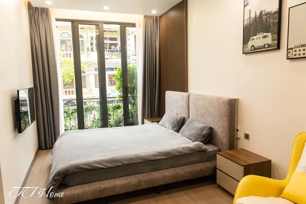 Phòng ngủ - Nhà phố diện tích nhỏ được mở rộng không gian với phong cách Modern  | Space T