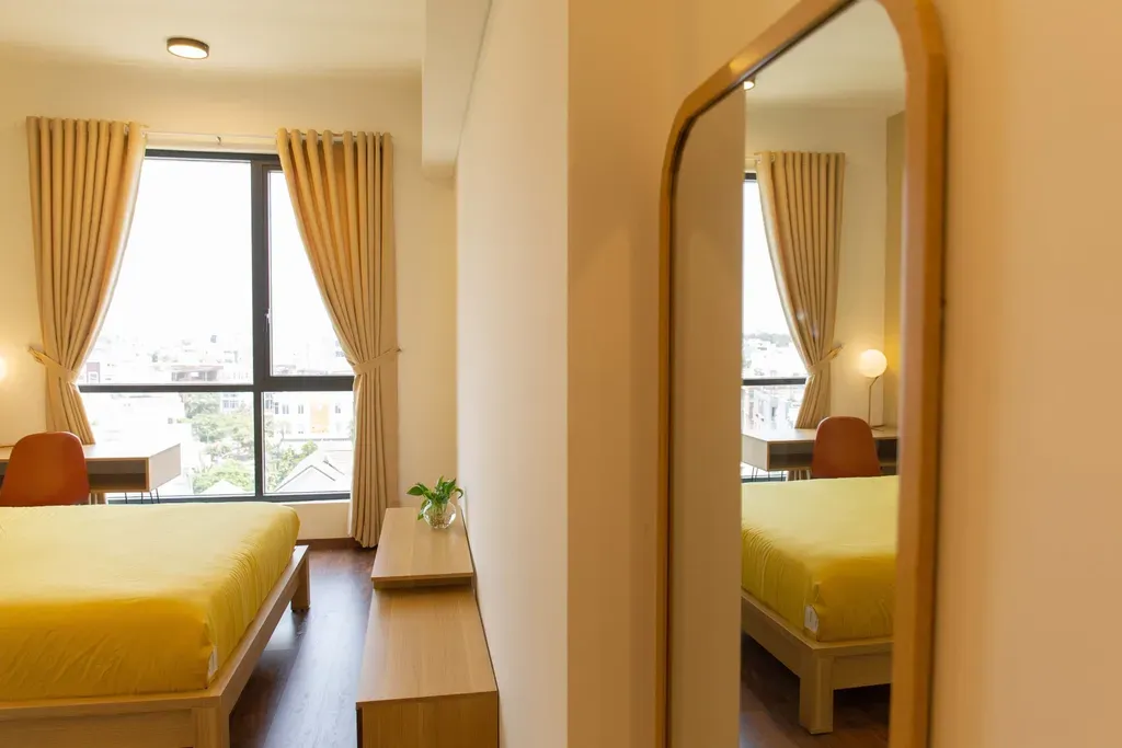 Phòng ngủ - Thư thái tuyệt đối trong căn hộ màu vàng 82m2 ven sông Sài Gòn | Space T