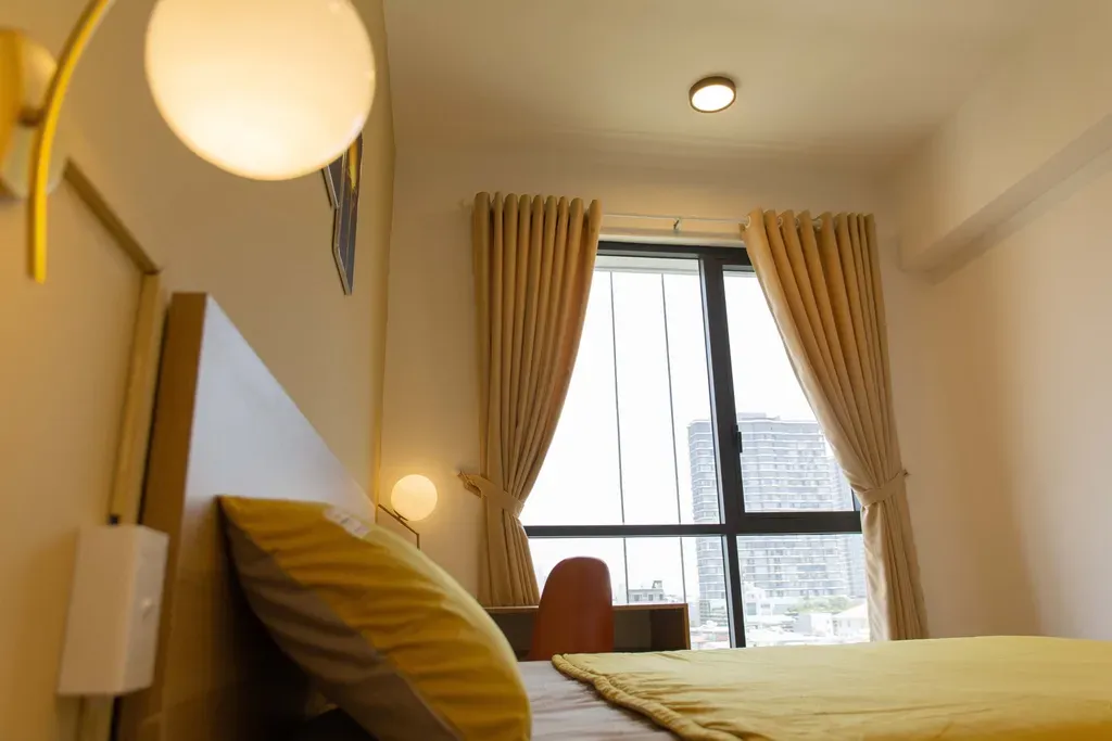 Phòng ngủ - Thư thái tuyệt đối trong căn hộ màu vàng 82m2 ven sông Sài Gòn | Space T