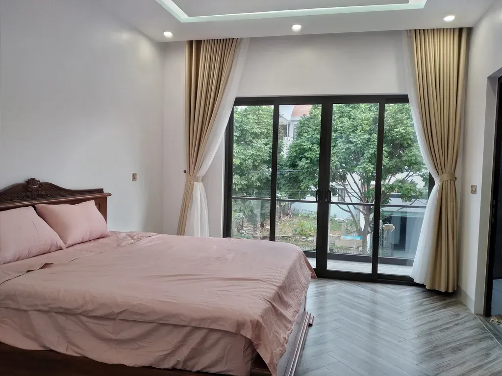 Phòng ngủ - Nhà phố thiết kế lạ mắt ai cũng lầm tưởng có ống khói | Space T