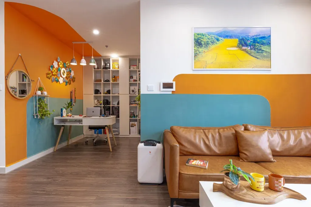 Phòng khách, Phòng làm việc - Căn hộ phong cách Color Block trẻ trung của chàng 8x dân tộc Sán Chay | Space T