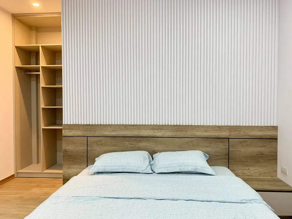 Phòng ngủ - Nhà thoáng đãng, tươi mát nhờ trang trí nội thất với gỗ và cây xanh | Space T