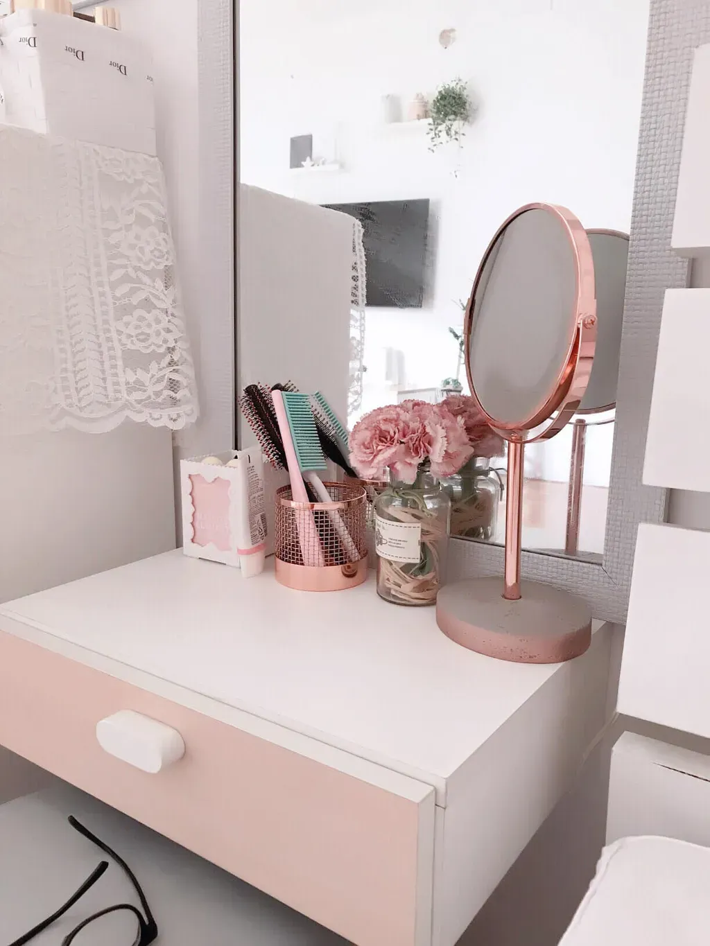Phòng ngủ - Căn phòng kỷ niệm từng là thế giới riêng tự tay mình trang trí | Space T