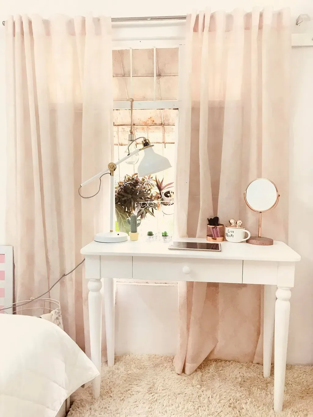 Phòng ngủ, Phòng làm việc - Căn phòng kỷ niệm từng là thế giới riêng tự tay mình trang trí | Space T