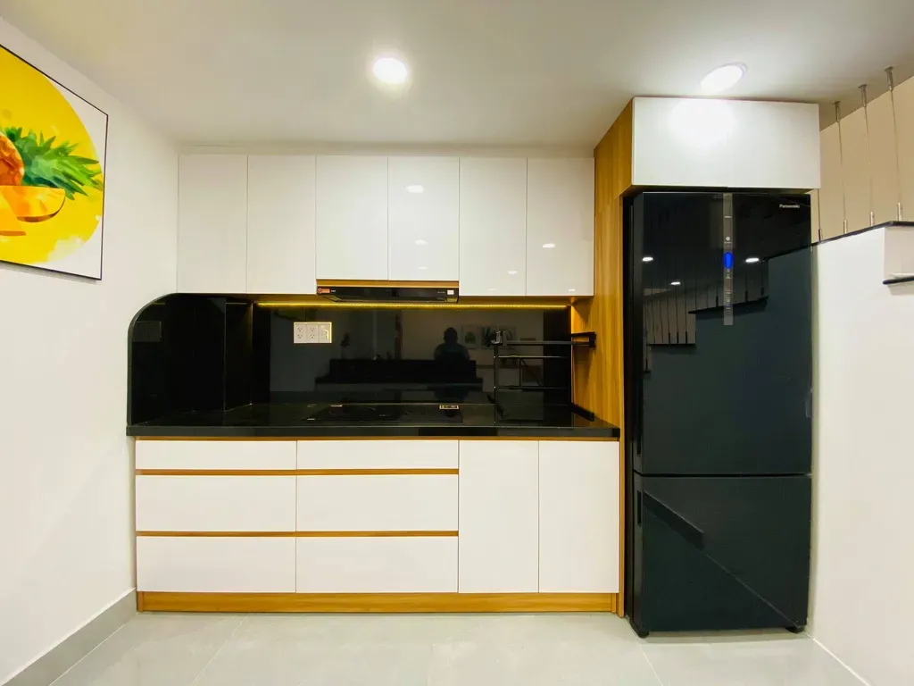 Phòng bếp - Cải tạo nhà 44m2 từ 2 tầng: sửa 1 tầng thành tầng lửng, giải phóng không gian | Space T