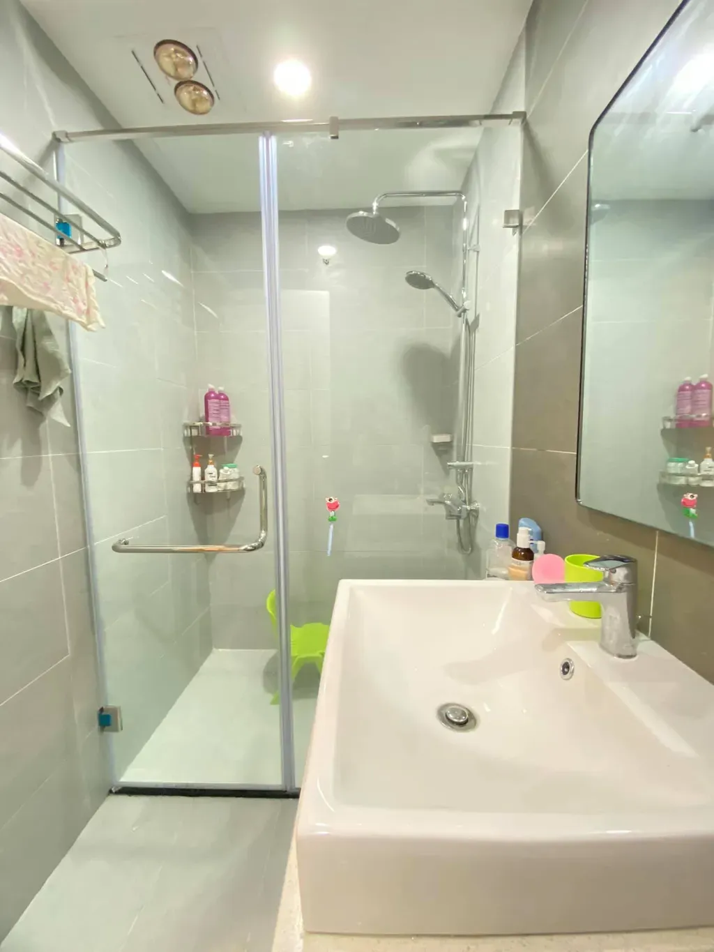 Phòng tắm - Chưa đến 300 triệu hoàn thiện nội thất cho căn hộ 3 PN 88m2 | Space T