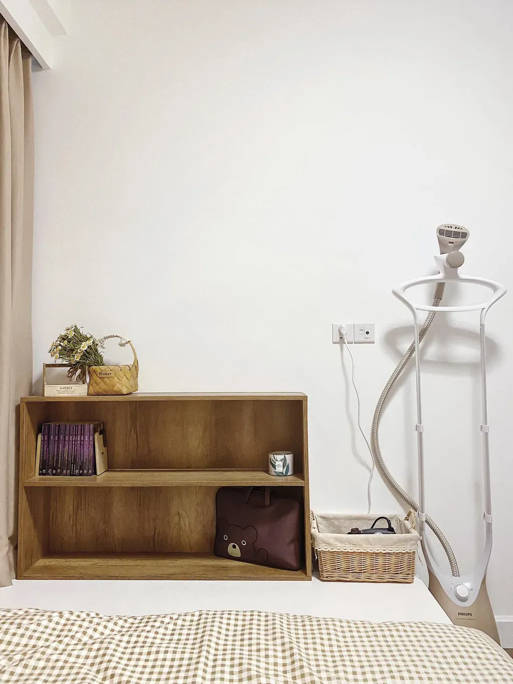 Phòng ngủ, Phòng bếp - Căn hộ 106m2 được phối màu nội thất nâu - trắng trang nhã mà hiện đại | Space T