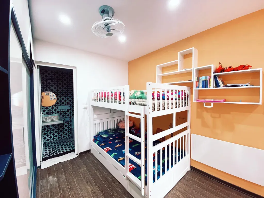 Phòng cho bé - Chung cư nhỏ dùng điểm nhấn màu sắc giúp nhà trông rộng hơn | Space T