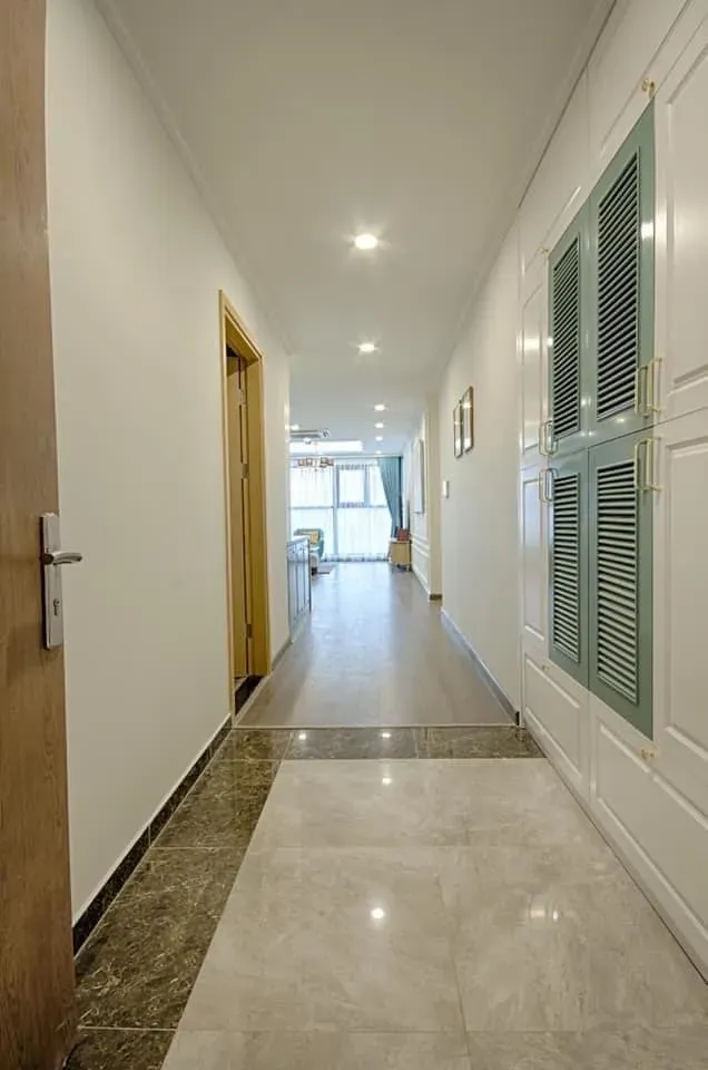 Lối vào - Căn hộ Tân cổ điển dù kết hợp nhiều màu sắc vẫn hài hòa bắt mắt | Space T