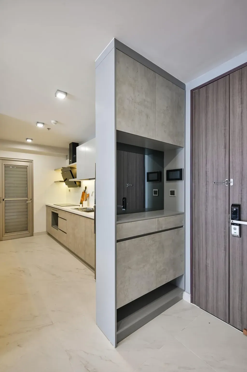 Lối vào - Căn hộ phong cách Bauhaus: tối giản, tiện nghi một cách tinh tế | Space T