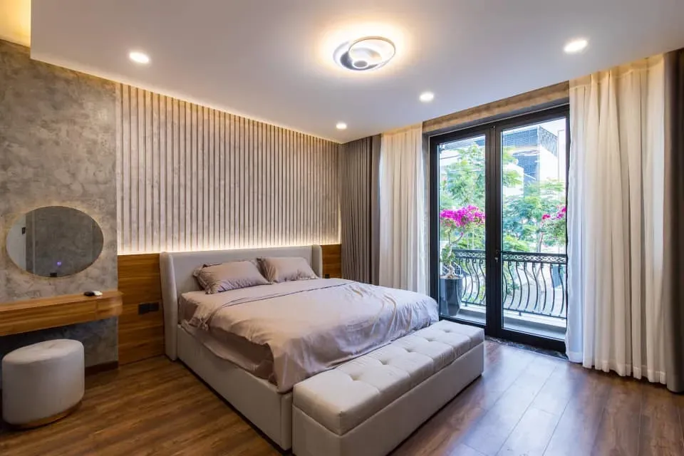 Phòng ngủ - Ngưỡng mộ tổ ấm 97m2 đẹp lộng lẫy thành quả năm 27 tuổi của gia chủ | Space T