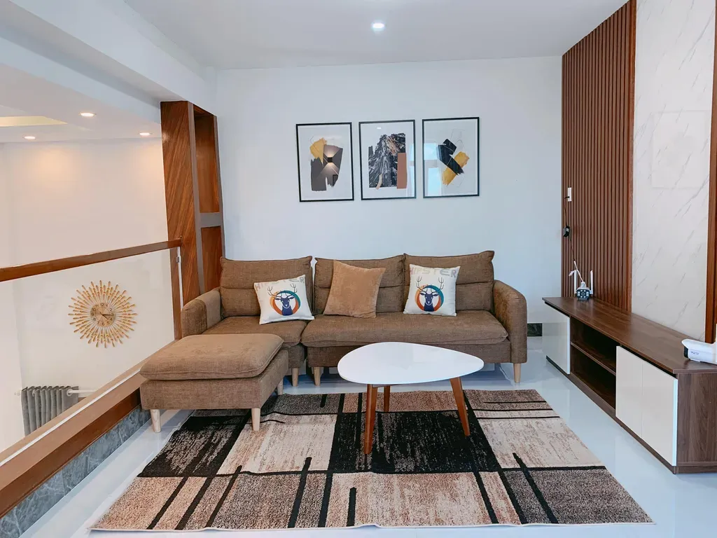 Phòng khách - Nhà ở quê kết hợp hiện đại - cổ điển của chàng trai xứ Huế | Space T