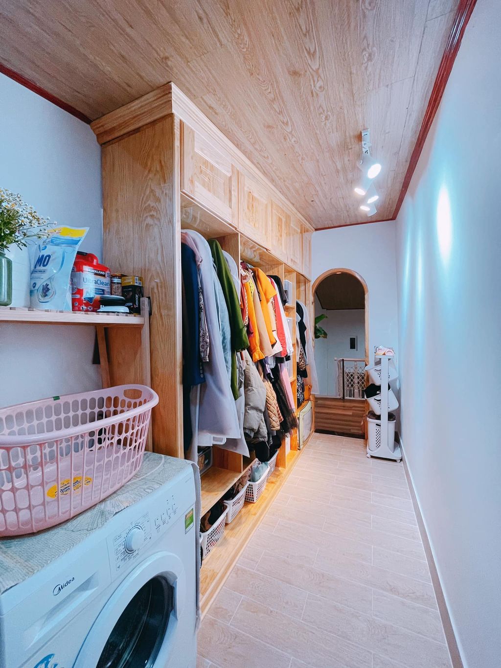 Phòng giặt - Cải tạo nhà nhỏ tại Đà Lạt khéo léo gia tăng thêm không gian  | Space T