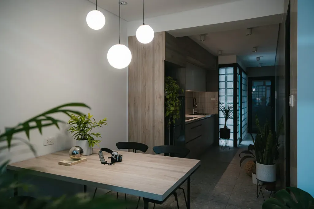 Phòng bếp, Phòng ăn - Cô giáo tiếng Nhật cải tạo nhà tập thể cũ an yên và thoáng mát | Space T