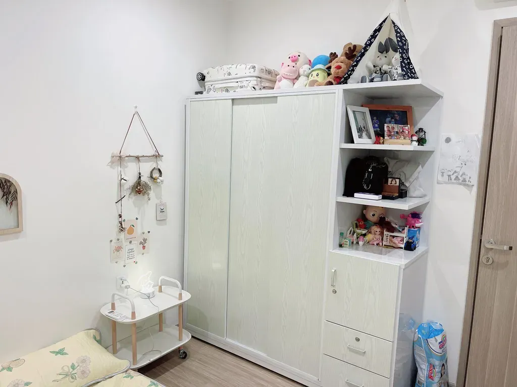 Phòng ngủ - Một chút decor xinh xắn trong căn hộ 78m2 của mình | Space T
