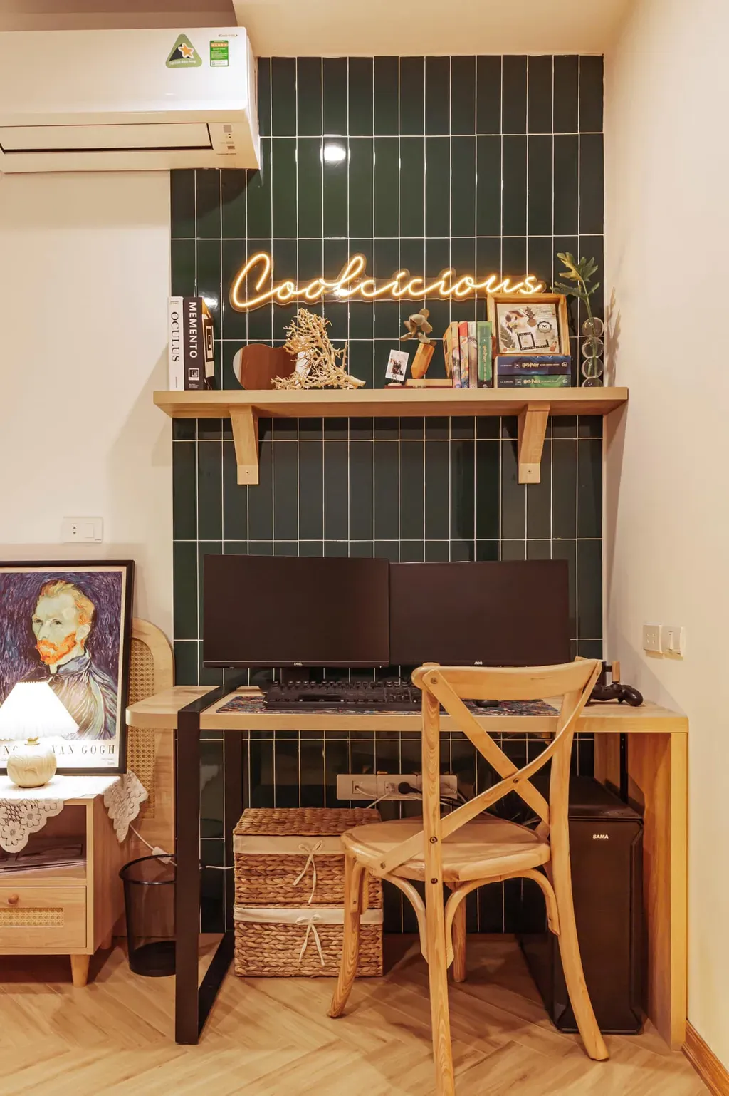 Phòng ngủ - Câu chuyện tổ ấm đầu tiên màu cam cháy và xanh rêu | Space T