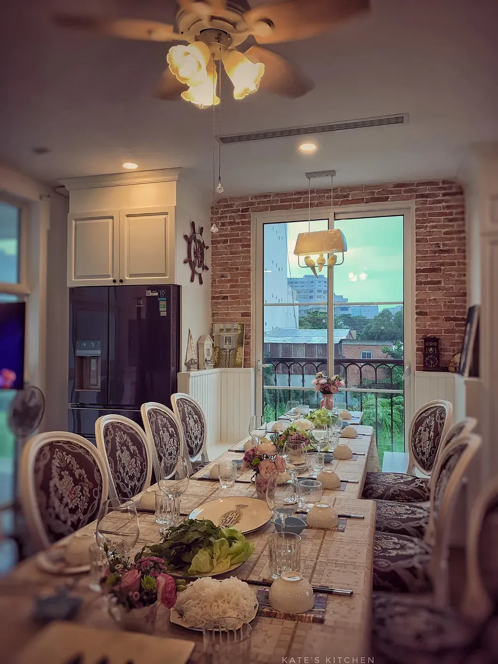 Phòng bếp - Lạ mắt với căn bếp phong cách đồng quê châu âu cổ điển | Space T