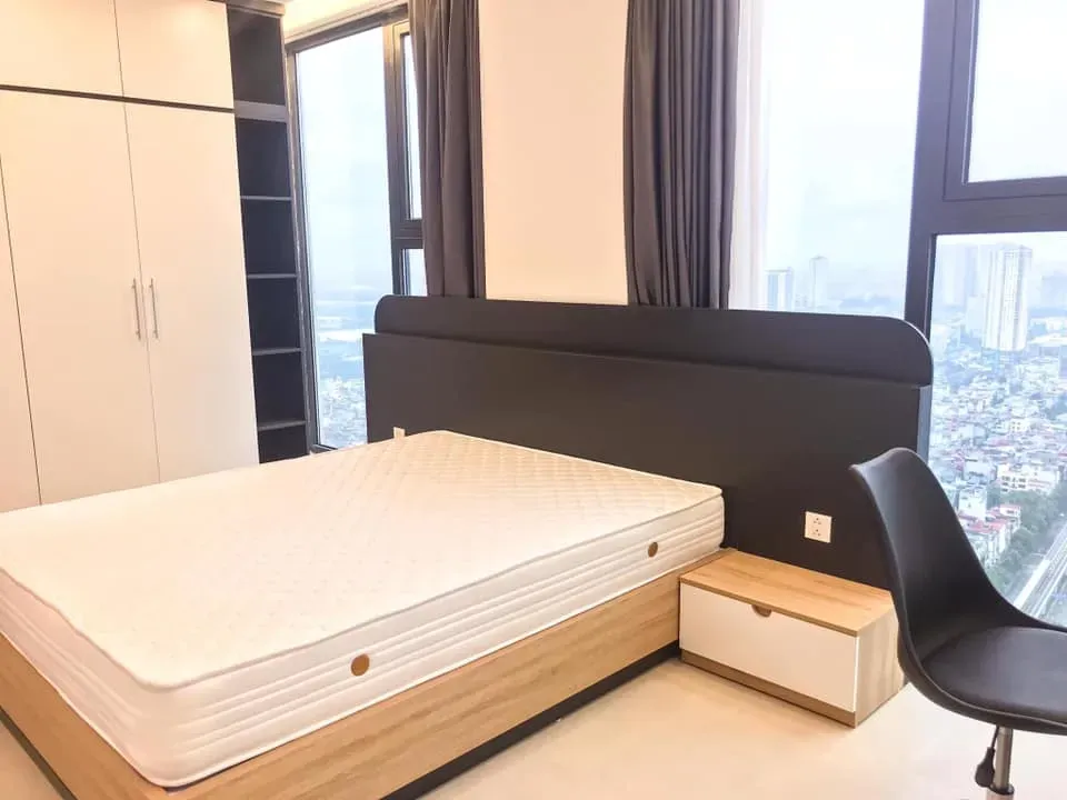 Phòng ngủ - Căn hộ 99m2 bố trí nội thất hợp lý với sắc cam - trắng trang nhã hiện đại | Space T