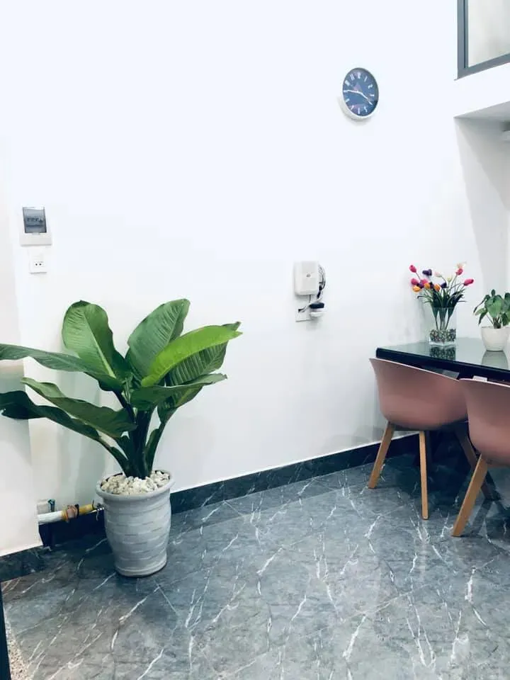 Lối vào - Cải tạo ngoạn mục nhà cấp 4 mặt tiền quốc lộ chỉ với 200 triệu | Space T