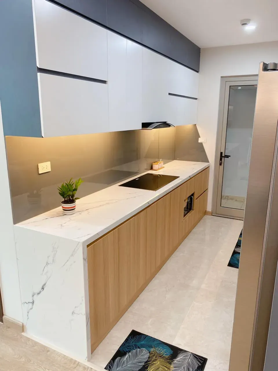 Phòng bếp - Căn hộ tông xám với phong cách đơn giản, kết hợp chất liệu gỗ ấm áp | Space T
