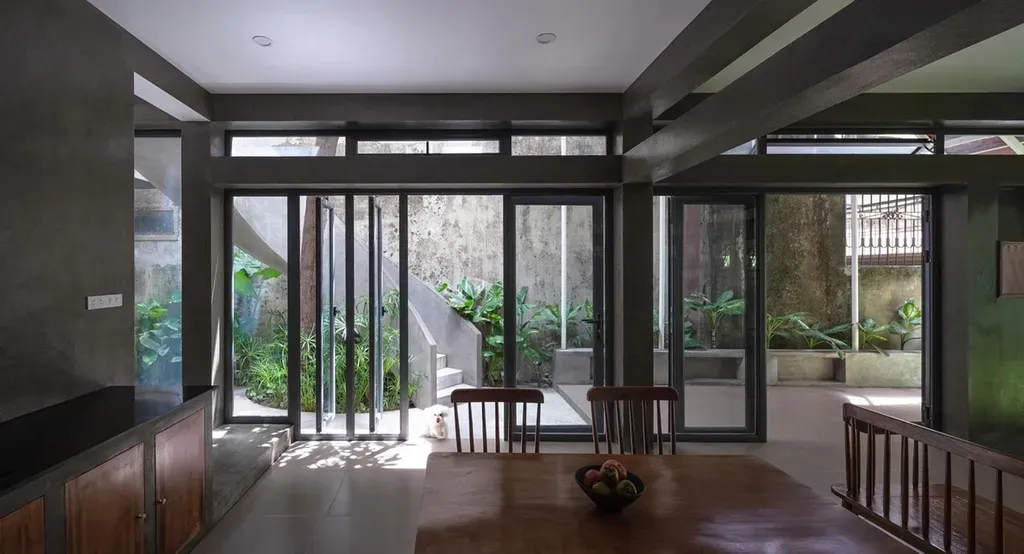 Phòng ăn - Nhiếp ảnh gia tại Nghệ An xây nhà kiểu lạ: chỉ trát xi măng mà chi phí lại đến 800 triệu đồng | Space T