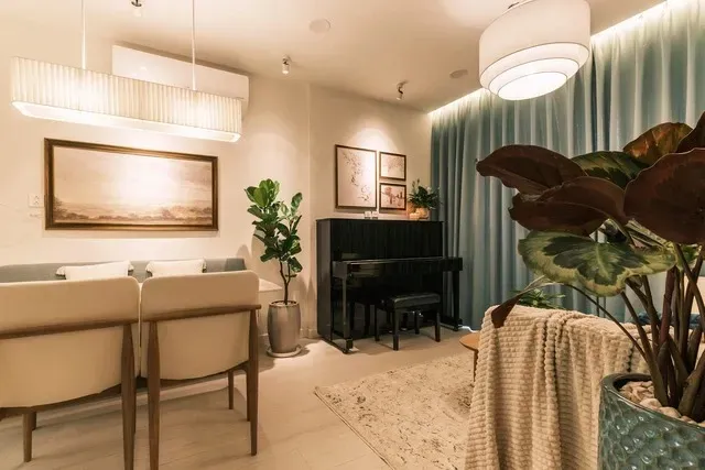 Phòng khách - Tổ ấm 40m2 của vợ chồng 2 con phong cách Mid-century modern  | Space T