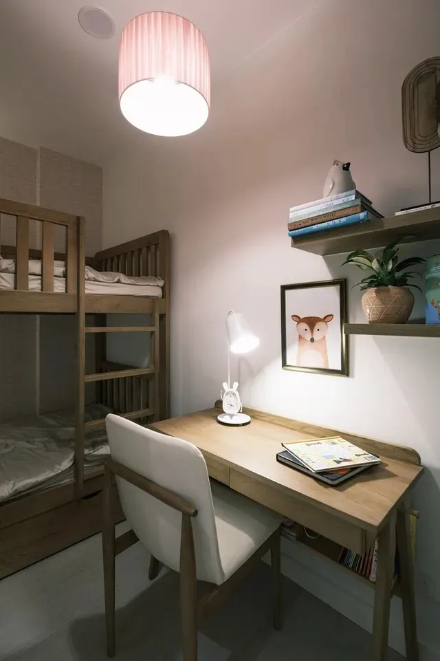 Phòng làm việc - Tổ ấm 40m2 của vợ chồng 2 con phong cách Mid-century modern  | Space T