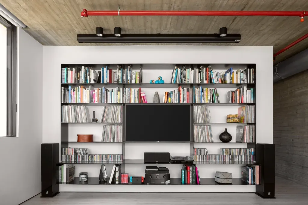 Phòng khách, Phòng giải trí - Căn hộ duplex 180m2 tại Israel với kết cấu “đảo ngược” độc đáo | Space T