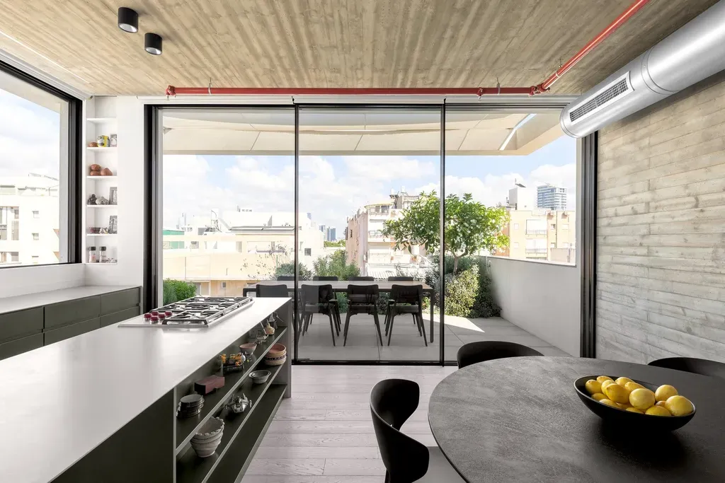 Phòng ăn - Căn hộ duplex 180m2 tại Israel với kết cấu “đảo ngược” độc đáo | Space T