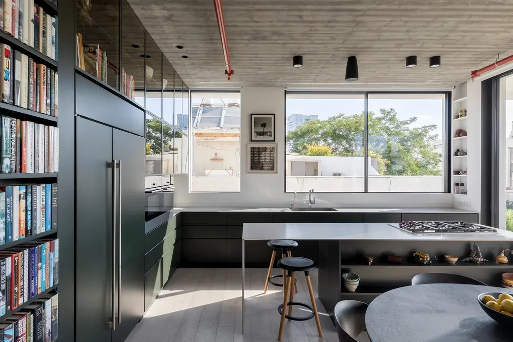 Phòng bếp - Căn hộ duplex 180m2 tại Israel với kết cấu “đảo ngược” độc đáo | Space T