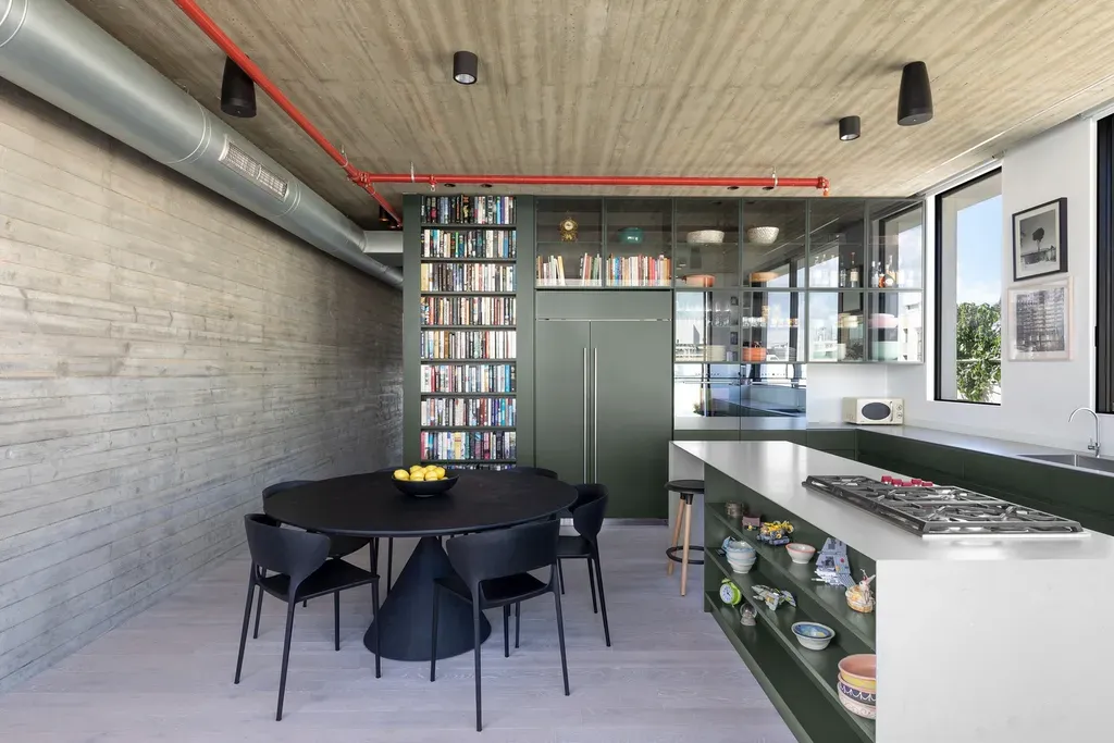 Phòng ăn - Căn hộ duplex 180m2 tại Israel với kết cấu “đảo ngược” độc đáo | Space T