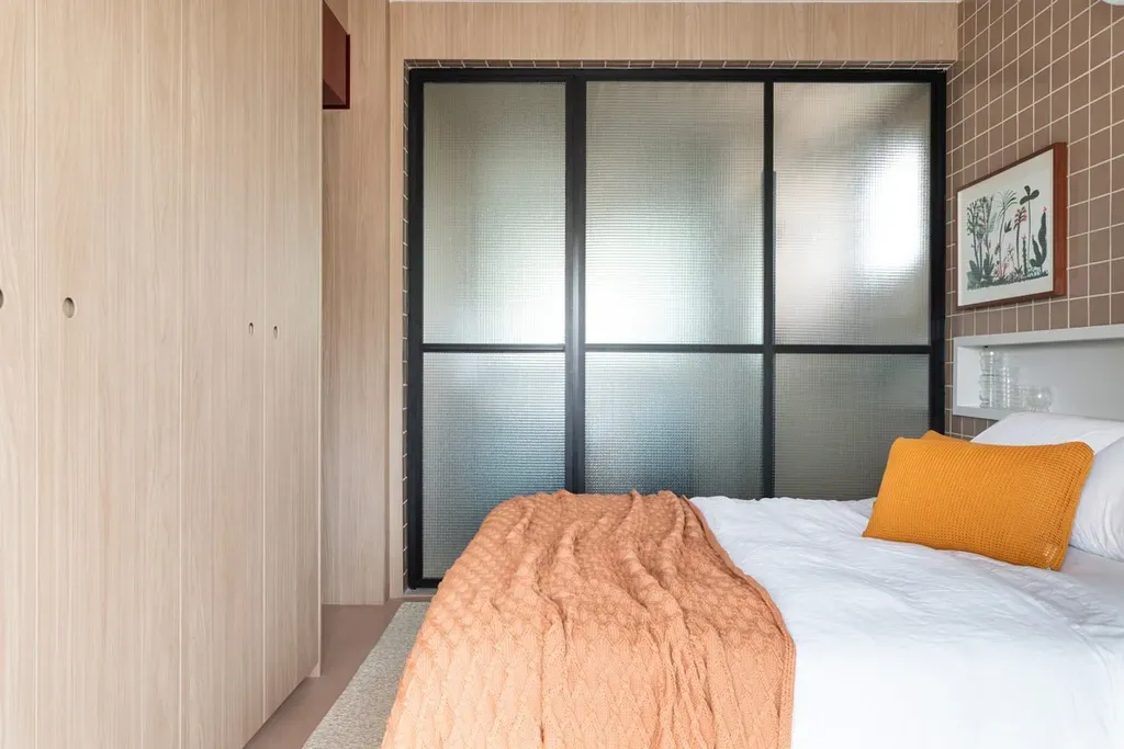 Phòng ngủ - Căn hộ 40m2 phối màu ngẫu hứng của gia chủ yêu thời trang | Space T