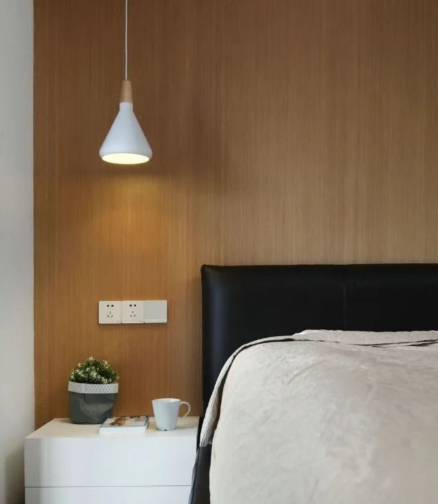 Phòng ngủ - Căn hộ tinh tế, trang nhã với tông màu trắng - đen - nâu gỗ của một nghệ sỹ  | Space T