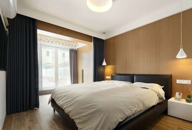 Phòng ngủ - Căn hộ tinh tế, trang nhã với tông màu trắng - đen - nâu gỗ của một nghệ sỹ  | Space T