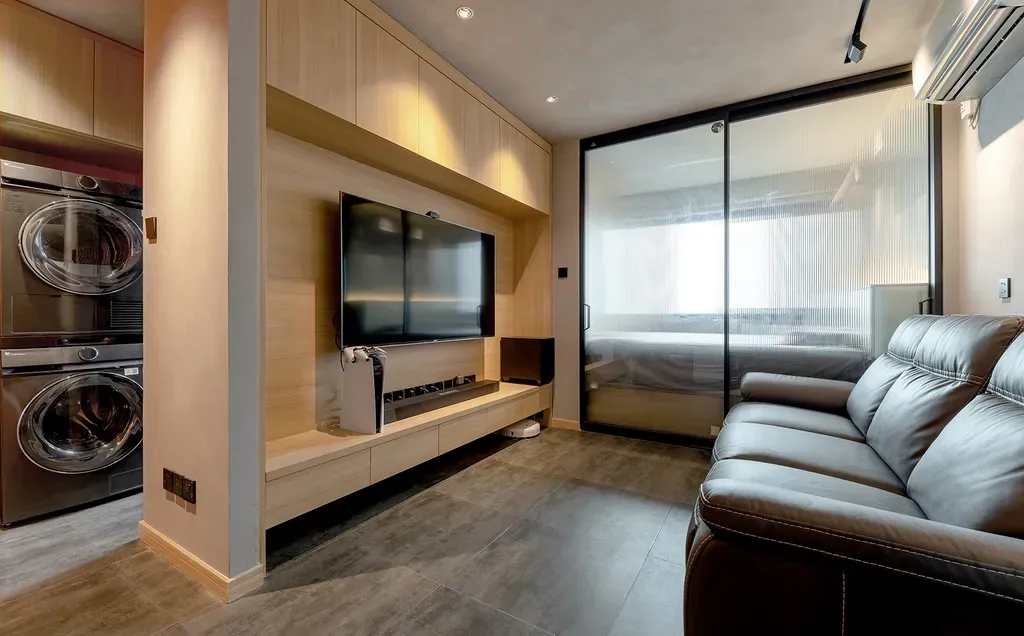 Phòng khách - Gia chủ đầu tư làm nội thất cho căn hộ 36m2 tận hưởng cuộc sống độc thân tiện nghi | Space T