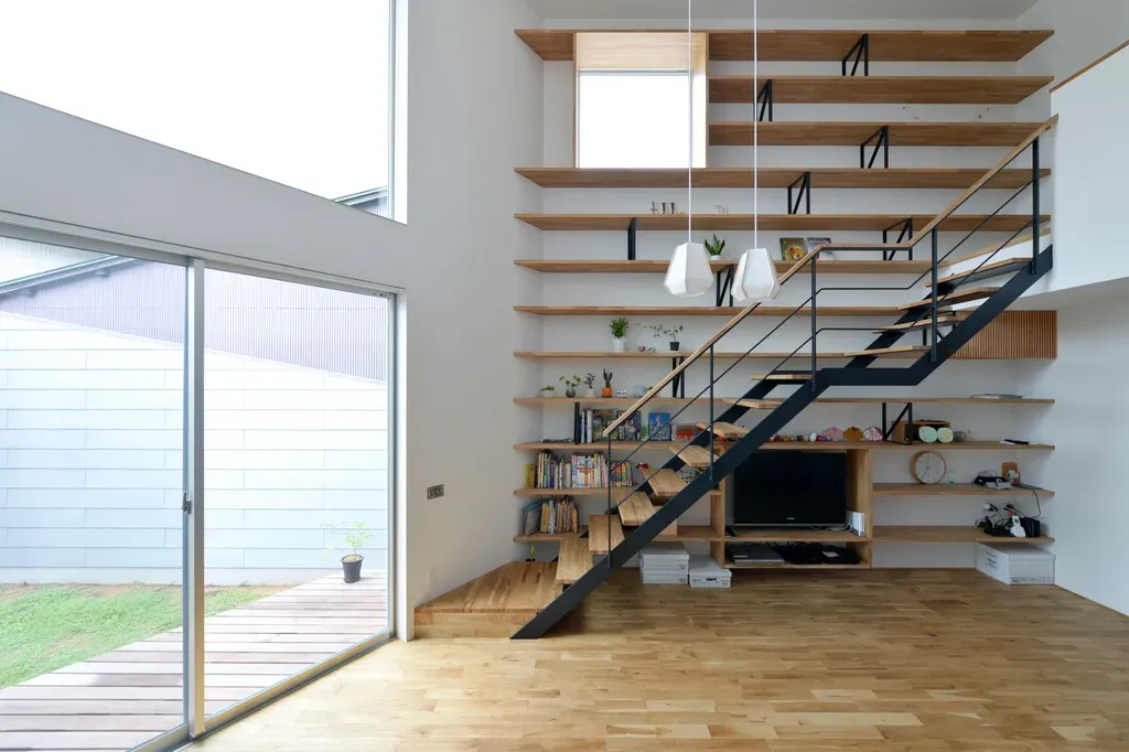 Phòng khách - Nhà gác lửng bằng thép mạ bạc thiết kế có hẳn "thư viện" tại gia | Space T