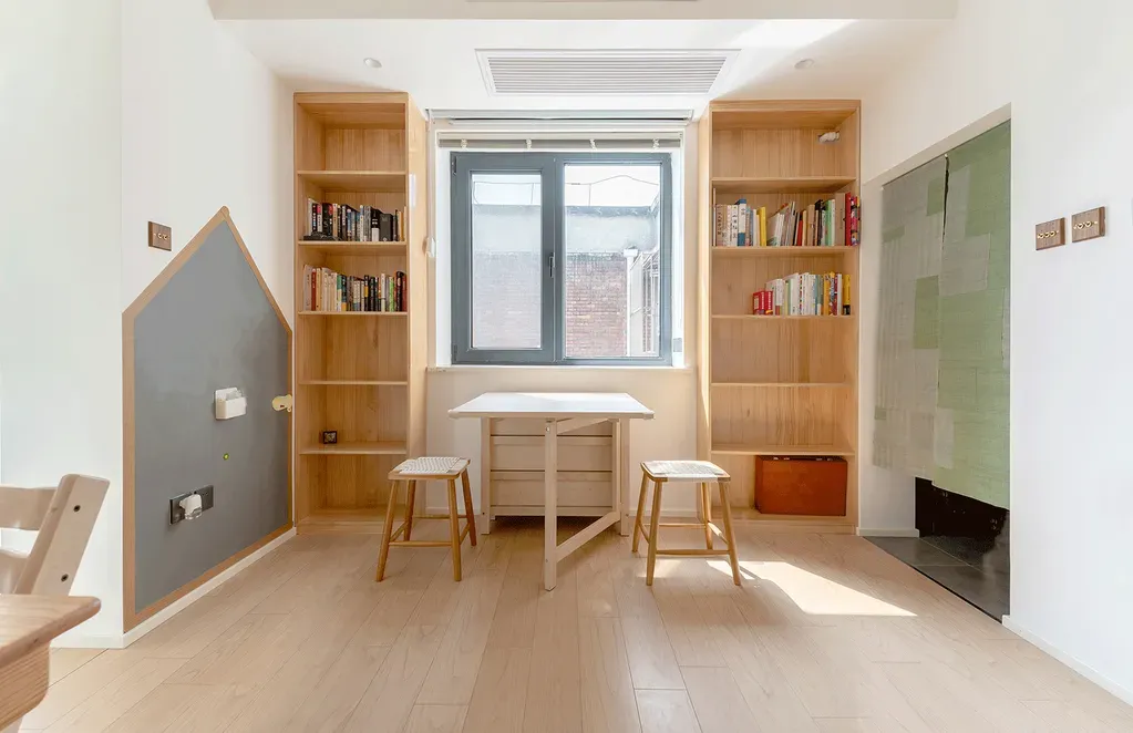 Phòng ngủ - Bất ngờ tổ ấm 46m2 của gia đình 4 người gọn gàng và tươm tất | Space T