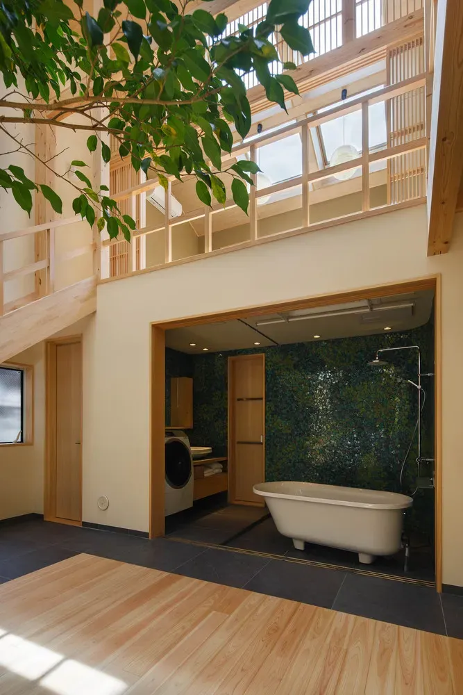 Phòng tắm - House in Kyoto: Thiết kế mở cho sự gắn kết với con cái  | Space T