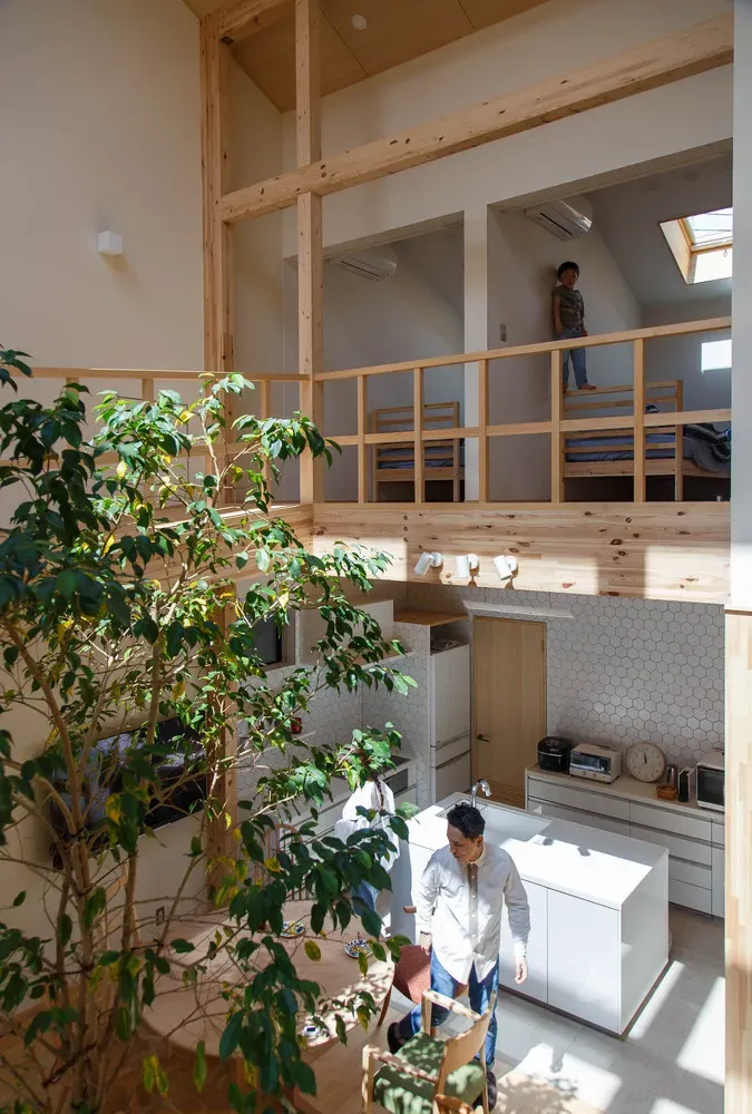 Phòng bếp - House in Kyoto: Thiết kế mở cho sự gắn kết với con cái  | Space T